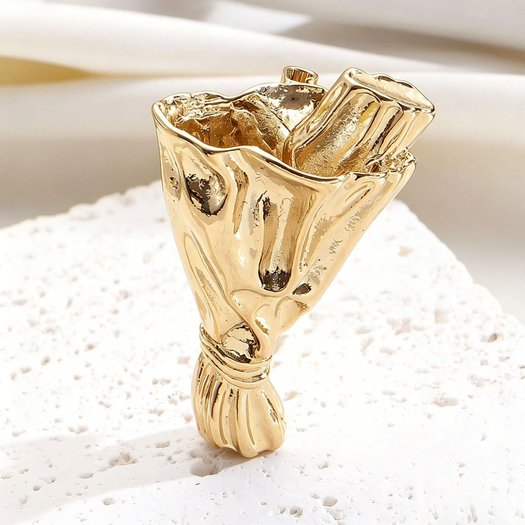 Women’s Elegant Bouquet Brooch | بروش نسائي أنيق بتصميم باقة زهور