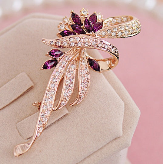 Women’s Crystal Flower Brooch | بروش نسائي كريستال بتصميم زهرة