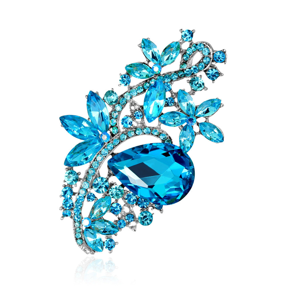 Women’s Rhinestone Brooch Collection | بروشات نسائية مرصعة بتصاميم أنيقة