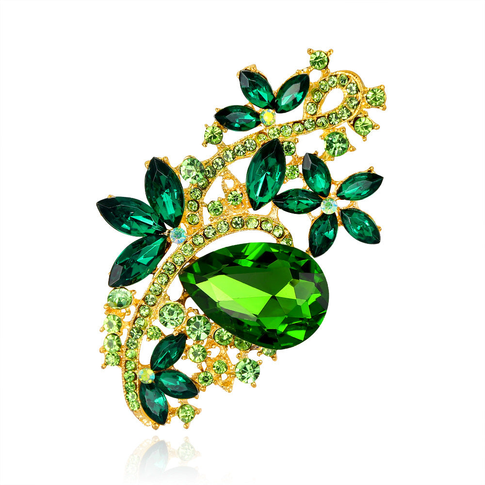 Women’s Rhinestone Brooch Collection | بروشات نسائية مرصعة بتصاميم أنيقة