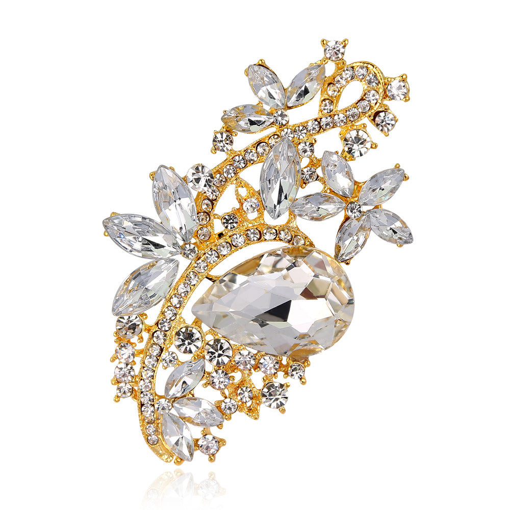 Women’s Rhinestone Brooch Collection | بروشات نسائية مرصعة بتصاميم أنيقة