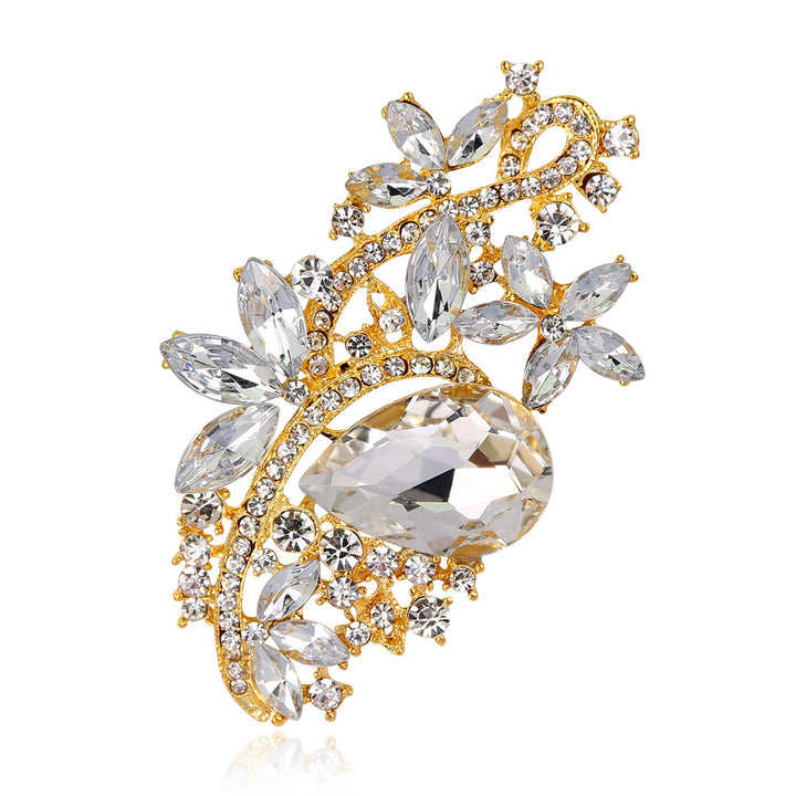Women’s Rhinestone Brooch Collection | بروشات نسائية مرصعة بتصاميم أنيقة