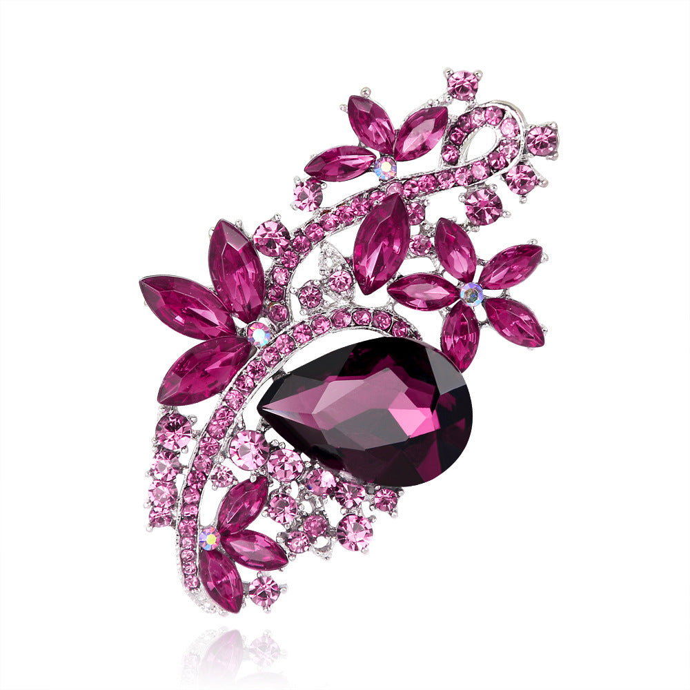 Women’s Rhinestone Brooch Collection | بروشات نسائية مرصعة بتصاميم أنيقة