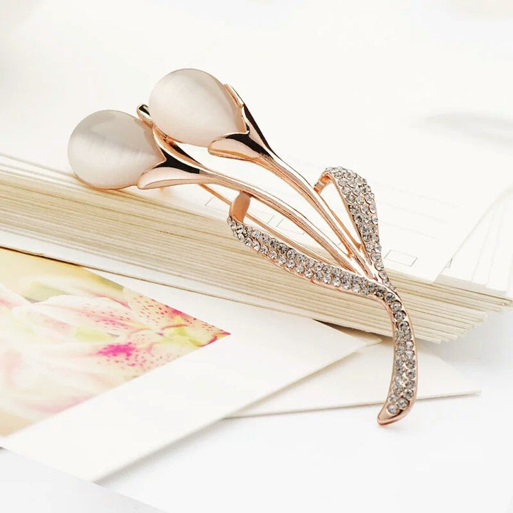 Women’s Crystal Bowknot Brooch Collection | بروش نسائي كريستال بتصميم فيونكة