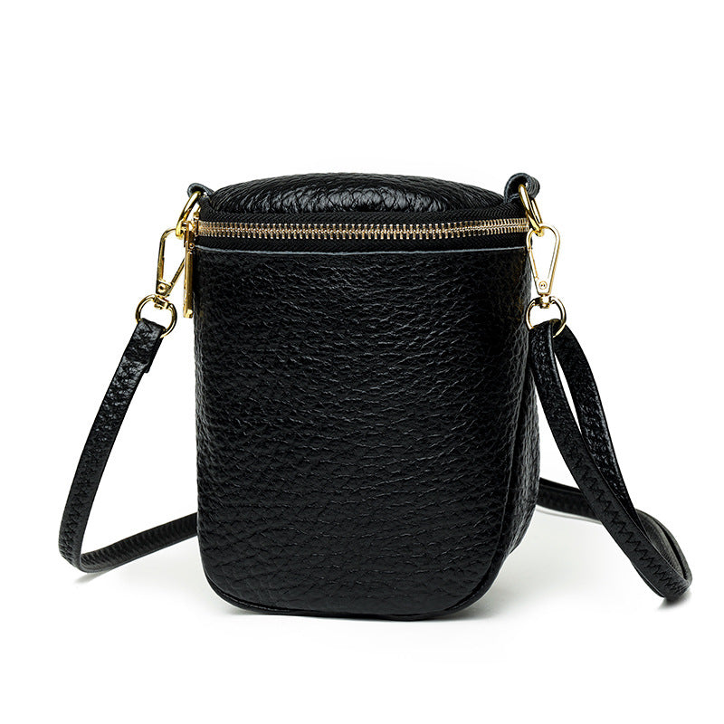 Women’s Shell Leather Crossbody Phone Bag | حقيبة هاتف نسائية جلدية بتصميم صدفة