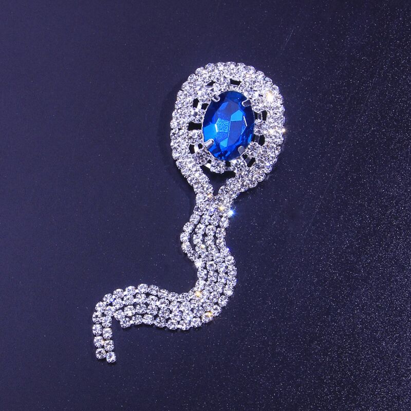 Women’s Blue Rhinestone Tassel Brooch | بروش نسائي أزرق مرصع بتفاصيل متدلية
