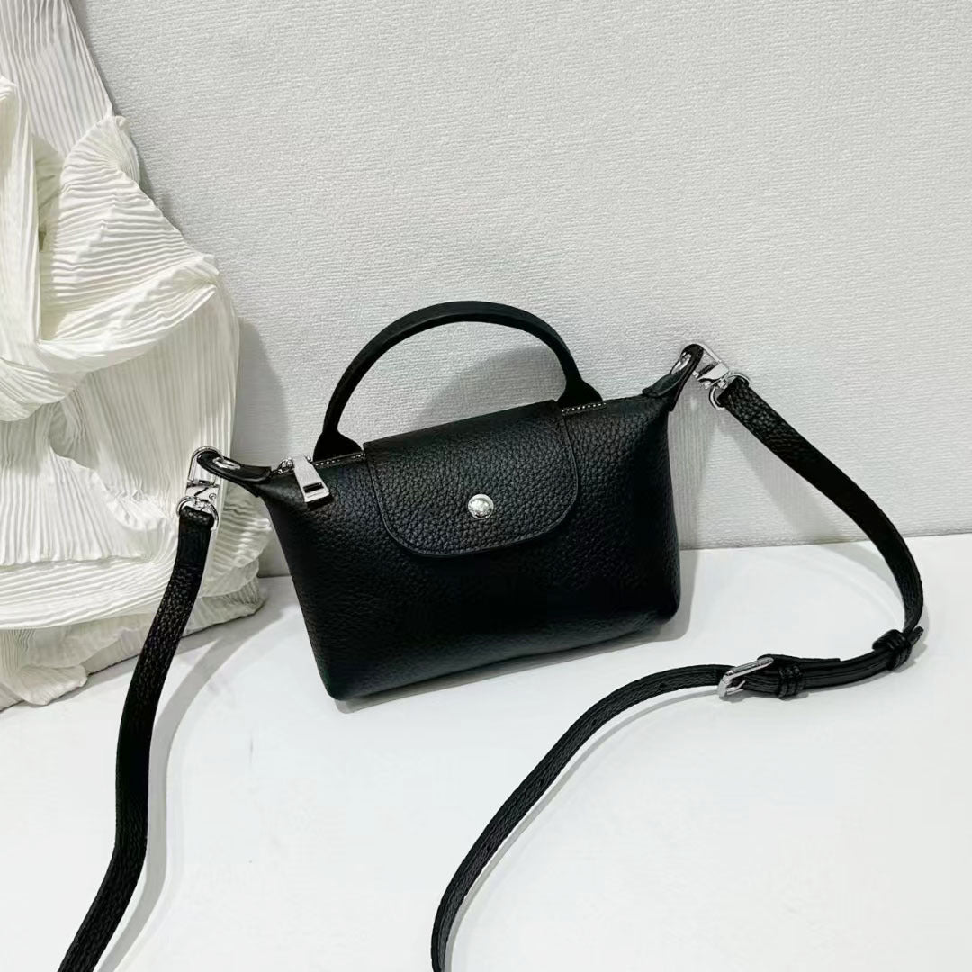 Women’s Mini Leather Crossbody Bag | حقيبة نسائية صغيرة من الجلد بتصميم كروس بودي