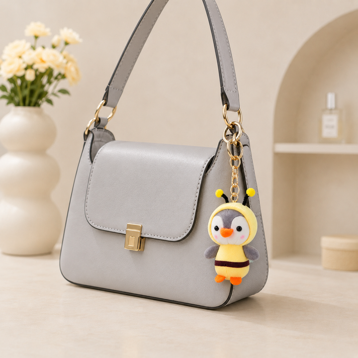 Women’s Penguin Plush Bag Charm Keychain | تعليقة حقيبة نسائية بتصميم بطريق لطيف