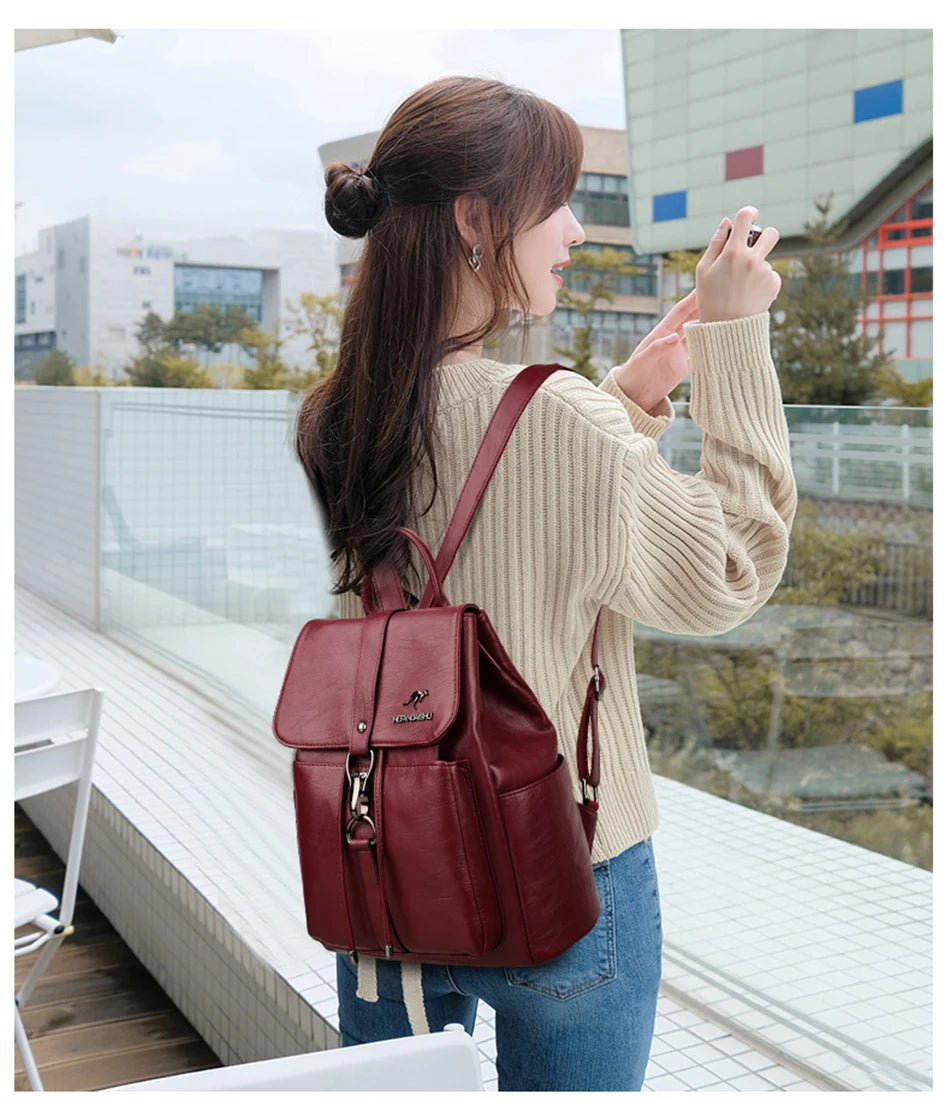 Women’s Everyday Leather-Look Backpack | حقيبة ظهر نسائية ناعمة لليوميات