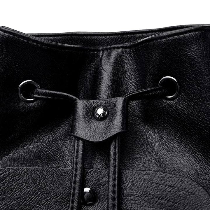 Women’s Everyday Leather-Look Backpack | حقيبة ظهر نسائية ناعمة لليوميات