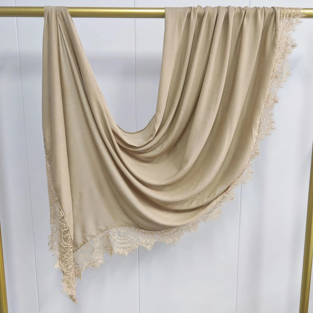 Women’s Lace Edge Hijab Scarf | Soft Everyday Drape