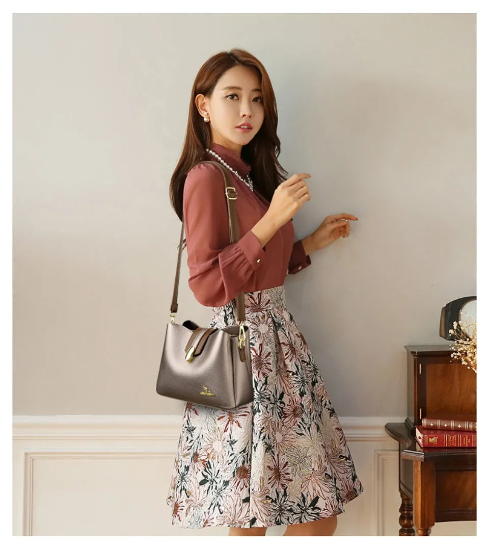 Women’s Casual Leather-Look Tote Bag | حقيبة توت نسائية عملية