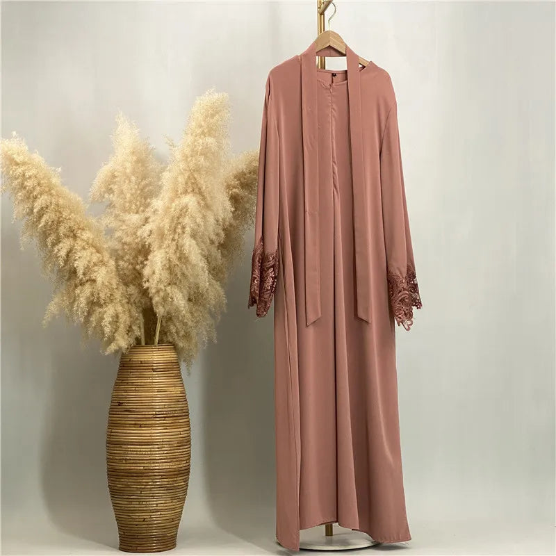 Lace Abaya – Elegant Dubai Style with Premium Details