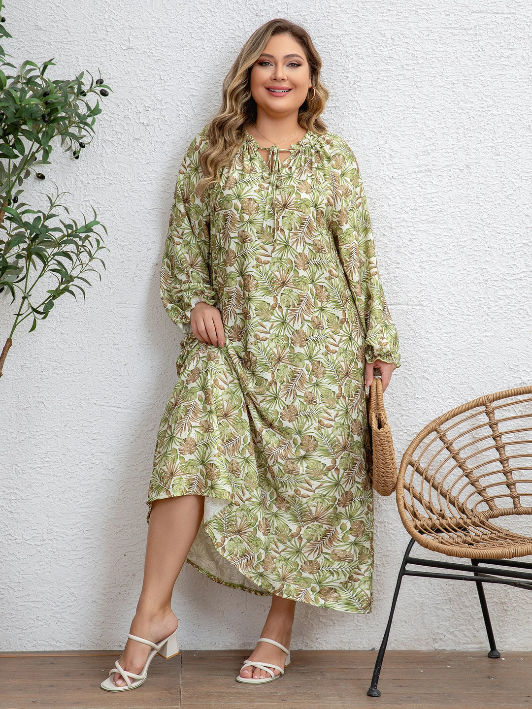 Women’s Plus Size Green Print Jalabiya | جلابية نسائية واسعة بنقشة خضراء