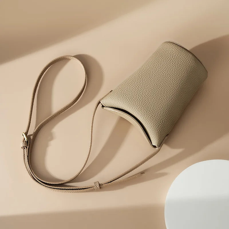 Women’s Top-Grain Leather Phone Crossbody Bag | حقيبة هاتف نسائية من الجلد الطبيعي الفاخر