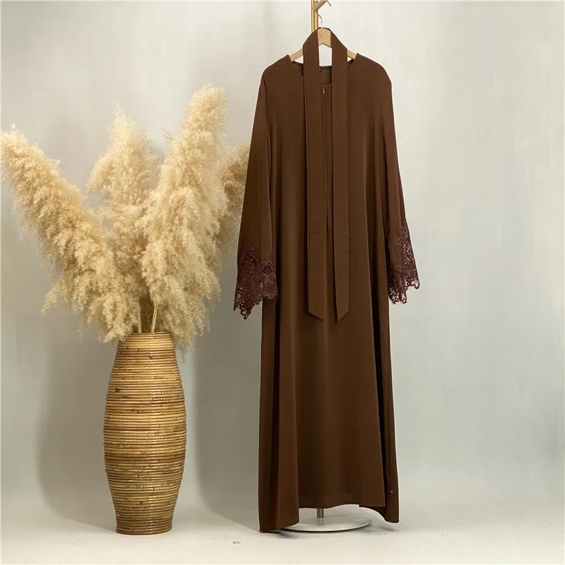 Lace Abaya – Elegant Dubai Style with Premium Details