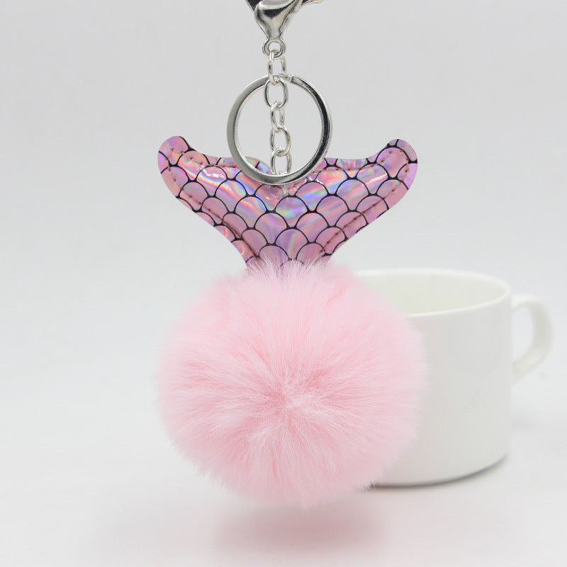 Women’s Fluffy Fish Tail Bag Charm Keychain | تعليقة حقيبة نسائية فروية بتصميم ذيل سمكة