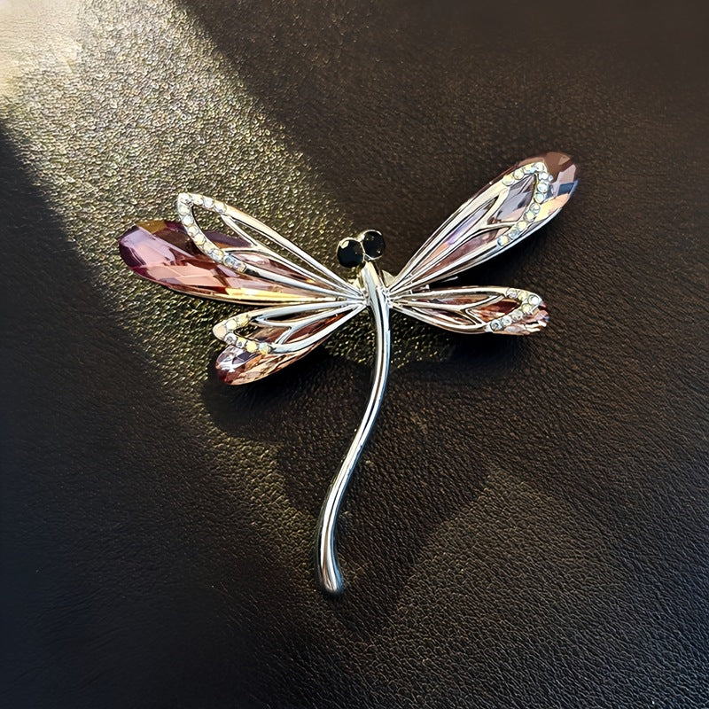 Women’s Crystal Floral Brooch Collection | بروشات نسائية كريستال بتصاميم زهرية