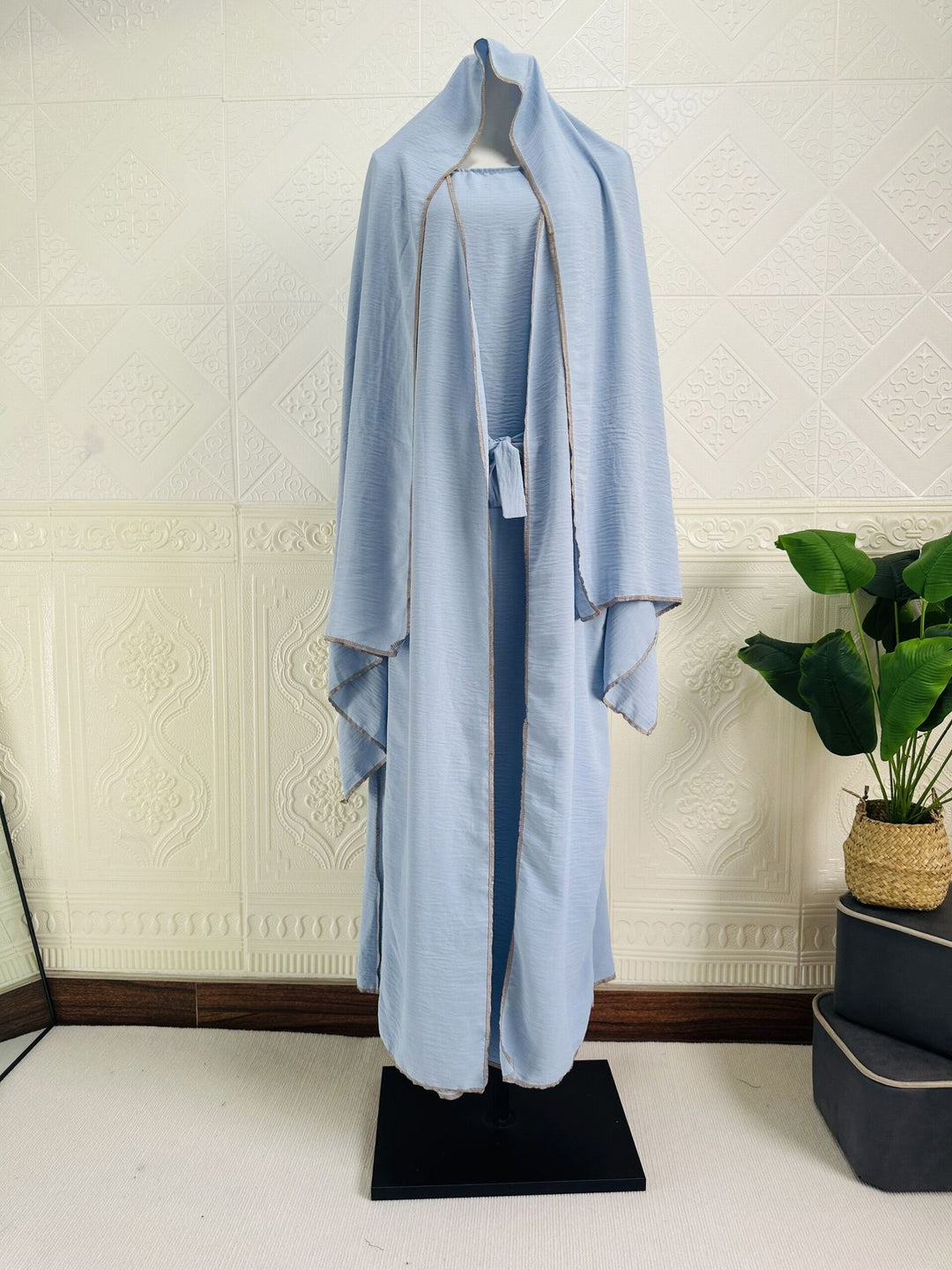 The Majestic Contrast Abaya Set