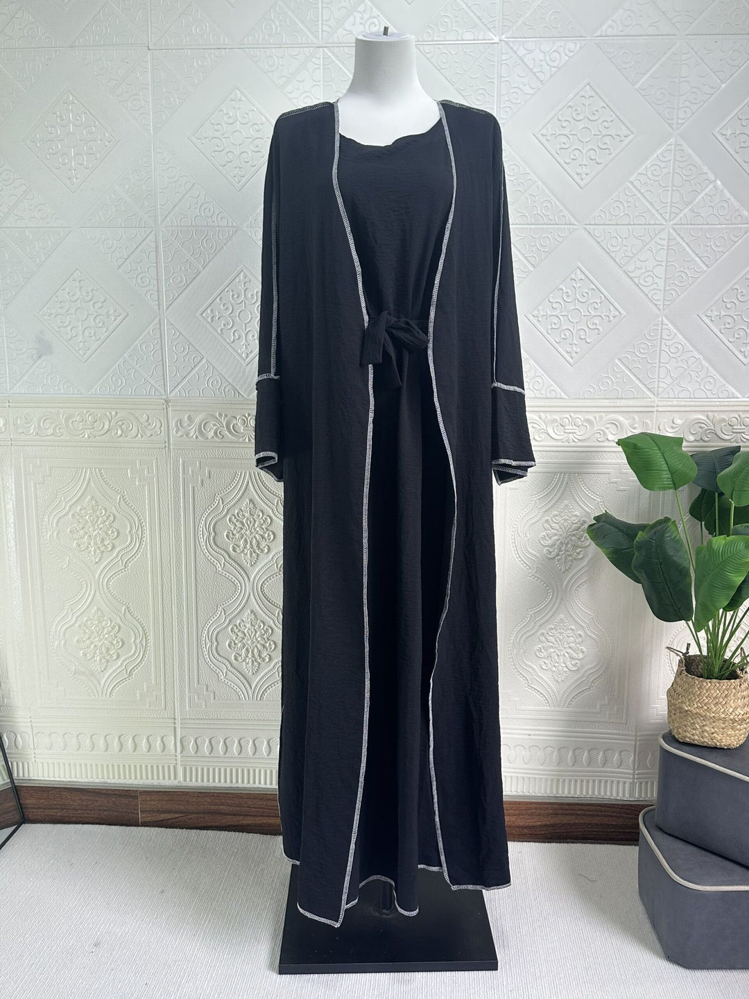The Majestic Contrast Abaya Set