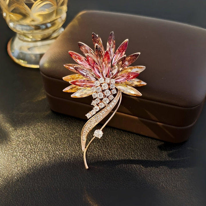 Women’s Crystal Floral Brooch Collection | بروشات نسائية كريستال بتصاميم زهرية